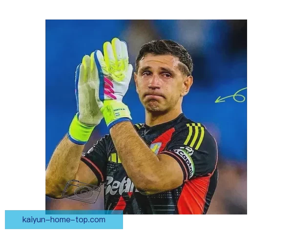 拉爵要求曼联清洗8人筹集1亿资金重点放弃齐尔克泽转型计划 拉爵要求曼联清洗8人筹集1亿资金重点放弃齐尔克泽转型计划